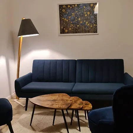 Corina In Melk! Zentrumnah! *