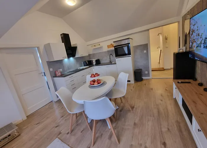 Corina In Melk! Zentrumnah! * Melk