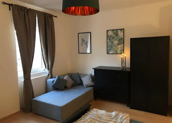 Corina In Melk! Zentrumnah! *