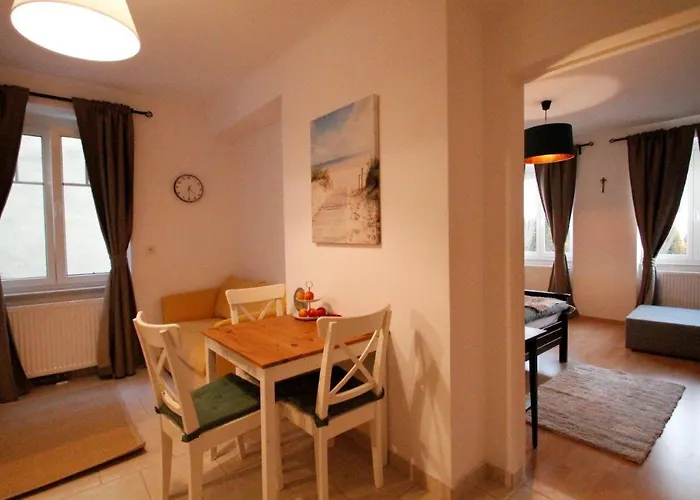 Corina In Melk! Zentrumnah!