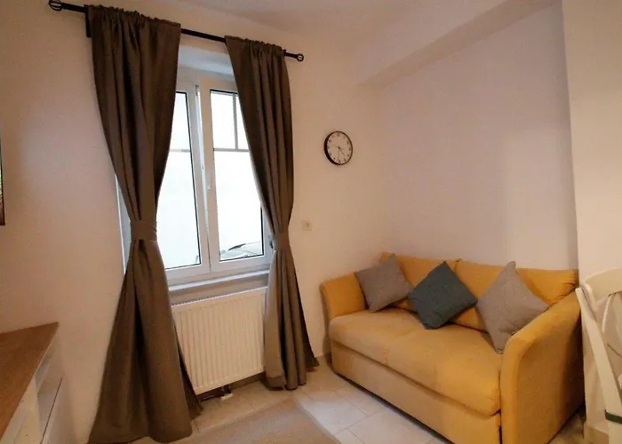 Corina In Melk! Zentrumnah! * Melk