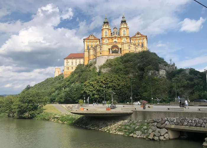 Corina In Melk! Zentrumnah! Melk