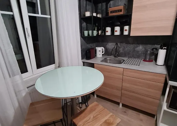 Corina In Melk! Zentrumnah!