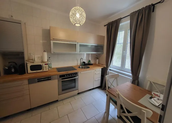 Corina In Melk! Zentrumnah!